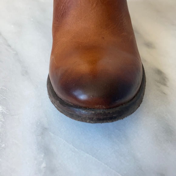 NWT FRYE CARSON HARNESS COGNAC TALL BOOTS SIZE 7M